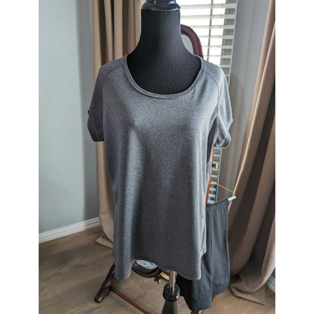 {3 for $15} Champion Tshirt